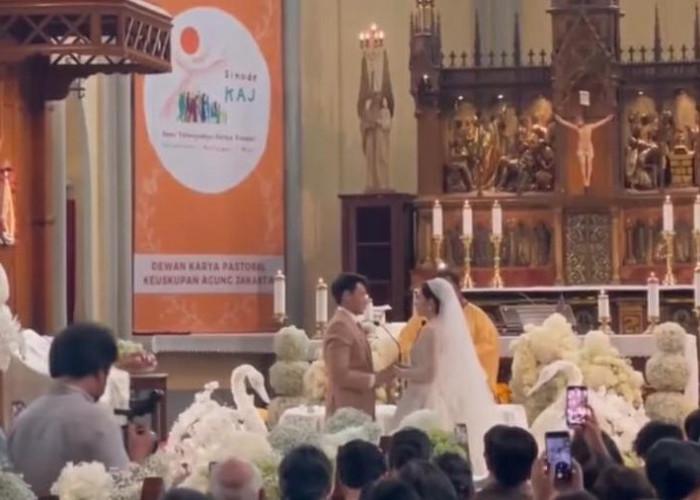 Chelsea Islan Resmi Menikah dengan Rob Clinton, Pernikahan Digelar Tertutup di Gereja Katedral Jakarta