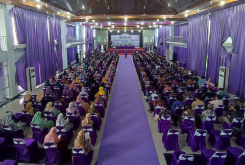 Wisuda Keempat, Universitas Aisyah Pringsewu Lepas 671 Wisudawan 