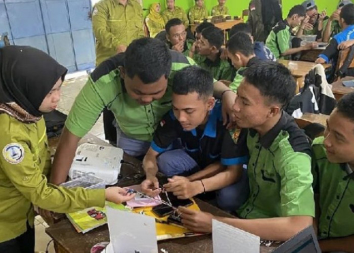 Mahasiswa Teknokrat Beri Pelatihan Pembuatan Pendeteksi Kebakaran