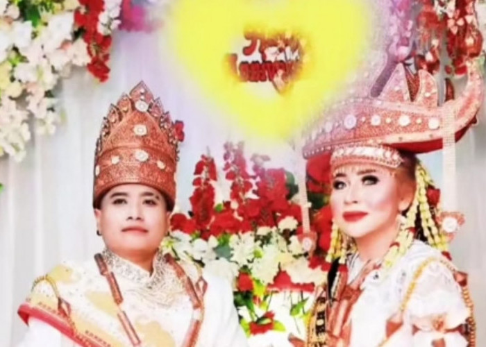 Tuai Kecaman! Baju Adat Lampung Dikenakan Pasangan Sesama Jenis untuk Rayakan Anniversary