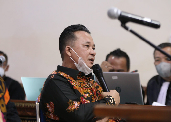 Curhatan Basri di Sidang, Ngaku 'Dibuang' Karomani Setelah Terpilih Rektor