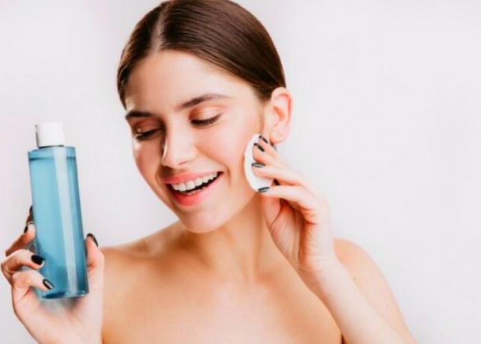 Tips Kulit Wajah Glowing Dengan Toner Viral, Lengkap Dengan Harganya