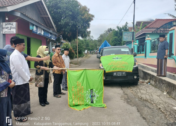 Lepas Rombongan Ziarah Makam, Bupati Harapkan Peserta Mengenal Perjuangan dan Perjalanan Ulama