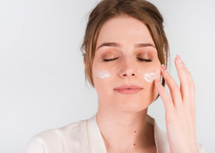 Penting! Berikut Ini Bagian Tubuh yang Sering Terlewat saat Mengoleskan Sunscreen