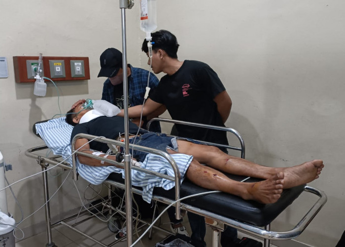 Terlibat Kecelakaan, Seorang Penjaga Lapangan Futsal Tak Sadarkan Diri