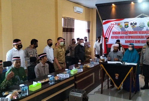Warga Eks Khilafatul Muslimin di Tubaba Berikrar Kembali ke NKRI