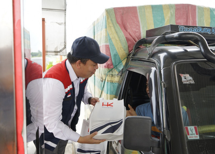 Rayakan Hari Pelanggan, HK Berikan Merchendise Gratis