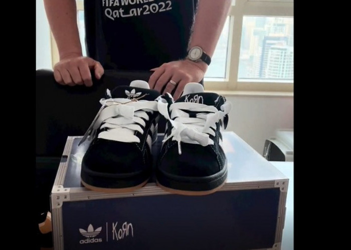 Produk Terbaru Adidas Kolaborasi Superband Korn, Ini Jadwal Rilisnya 