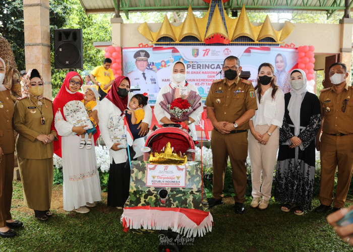 Riana Sari Arinal Rayakan Hari Anak Nasional Bersama Anak-Anak Disabilitas di Boemi Kedaton Resort