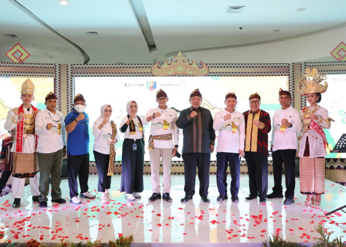 Sandiaga Uno Bersama Gubernur Arinal Djunaidi Buka Festival Krakatau ke-31