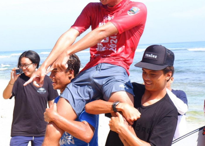 Bronson Meydi Pertahankan Gelar Men's Junior Krui Pro