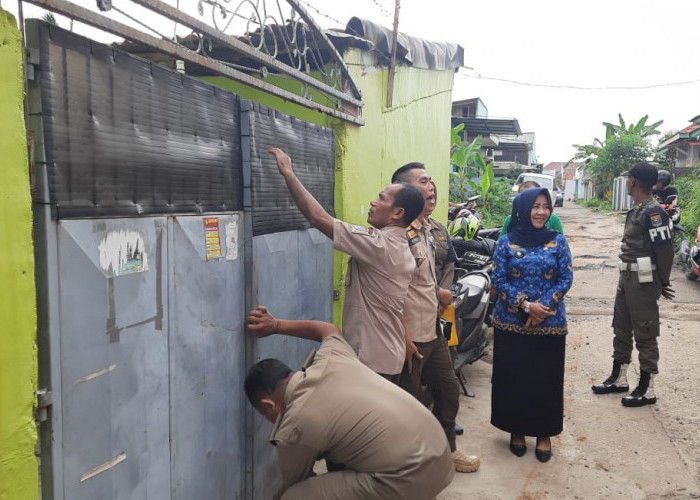 Ada Kasus Perkara Prostitusi Online, Rumah Kos di Metro Disegel Pol PP