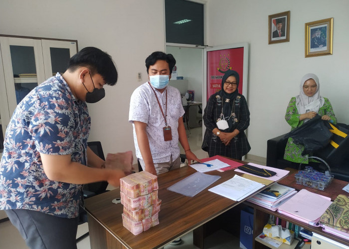 Dua Terpidana Kasus Korupsi Bayar Denda, Rp 700 Juta Masuk Kas Negara