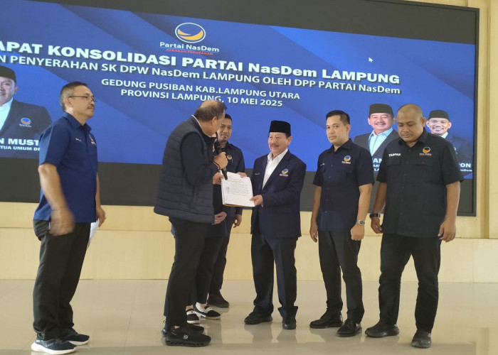  Herman HN Resmi Kantongi SK Sebagai Ketua DPW Partai NasDem Lampung 2024-2029