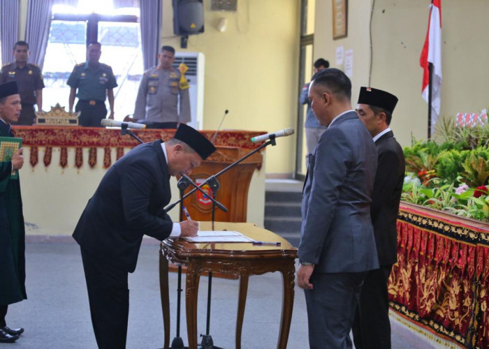 Sah! Agus Niar Dilantik Sebagai Anggota DPRD Lampung Barat