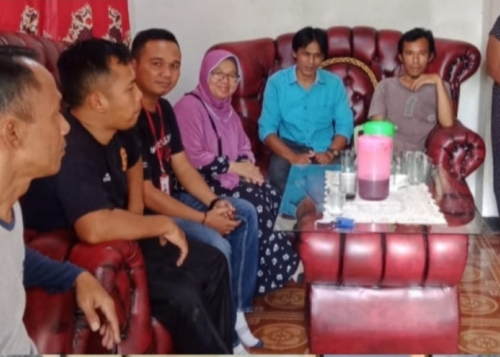 Gegerkan Warga, Seorang Wanita dengan Gangguan Kejiwaan di Pringsewu Sudah Dibawa Keluarganya 