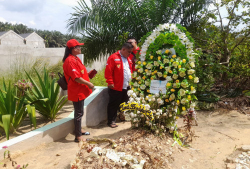 Jelang Ekshumasi Jenazah Brigadir J, Keluarga dan Masyarakat Berjaga di Sekitar Pemakaman