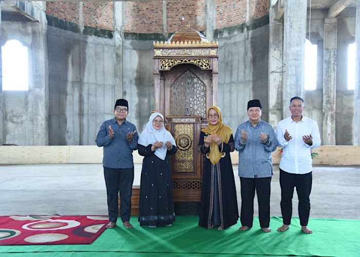 Mantan Pj Gubernur Samsudin dan Istri Gelar Syukuran Keberangkatan Haji di Masjid Agung Al Hijrah