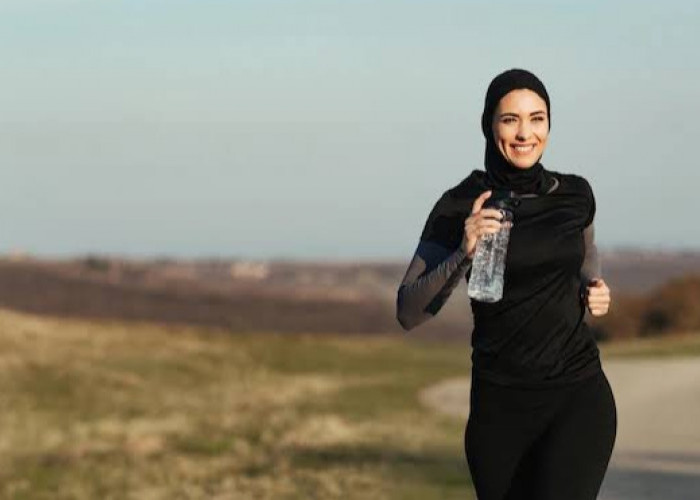 4 Rekomendasi Outfit Olahraga untuk Wanita Berhijab Bikin Nyaman dan Penuh Percaya Diri