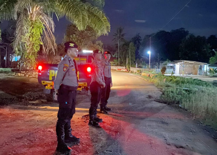 Masih Ditinggal Mudik, Polisi Tulang Bawang Bantu Jaga Rumah Warga