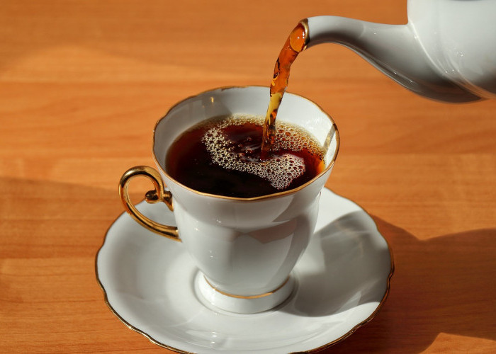 Perlu Diketahui, Ini Bahaya Minum Teh Panas untuk Kesehatan