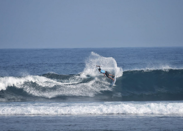 Hingga Juli 2023, Wisatawan di Pantai Labuhan Jukung Capai 19.055 Pengunjung