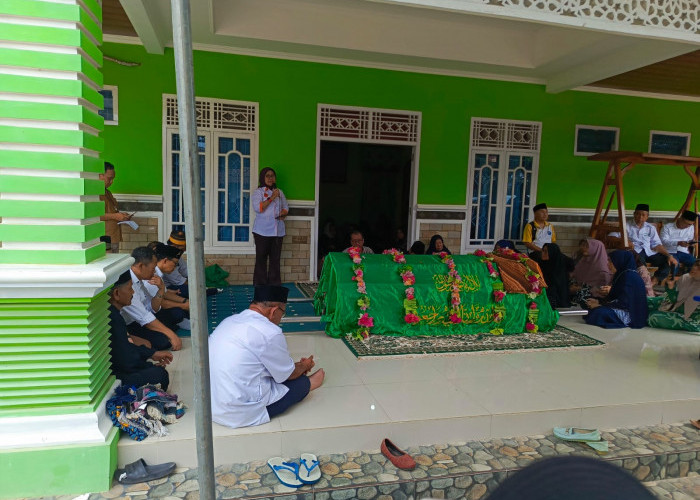 Begini Kata Rektor Unila Usai Melayat Prof Heryandi