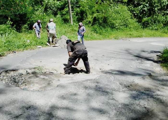 Menteri Mau Lewat, Jalan Liwa-Ranau Mendadak Diperbaiki
