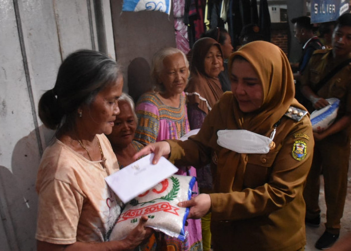 Banyak Dokumen Penting Rusak Akibat Banjir, Wali Kota Perintahkan Disdukcapil dan Disdikbud Jemput Bola