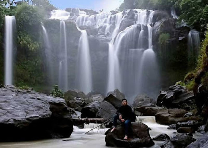 Wisata Air Terjun di Way Kanan, No 4 Eksotis Banget