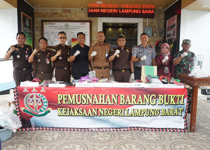 Barang Bukti Upal, Senpi, Narkotika dan Obat Ifarsyl Dimusnahkan