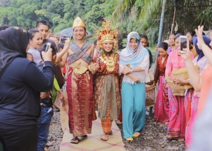 Ayo Mengenal Tradisi Mandi Kasai, Upacara Pemandian Calon Pengantin Khas Lubuklinggau