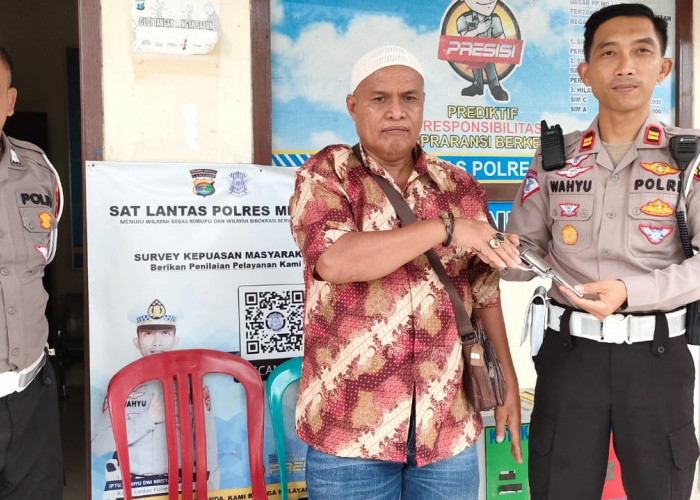 Kembali, Polisi Terima Penyerahan Sepucuk Senpi dari Masyarakat Mesuji