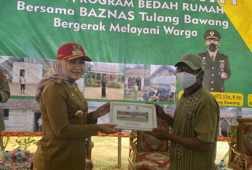 Gandeng Baznas, Bupati Winarti Bedah 10 Rumah Warga Dari Hasil Zakat