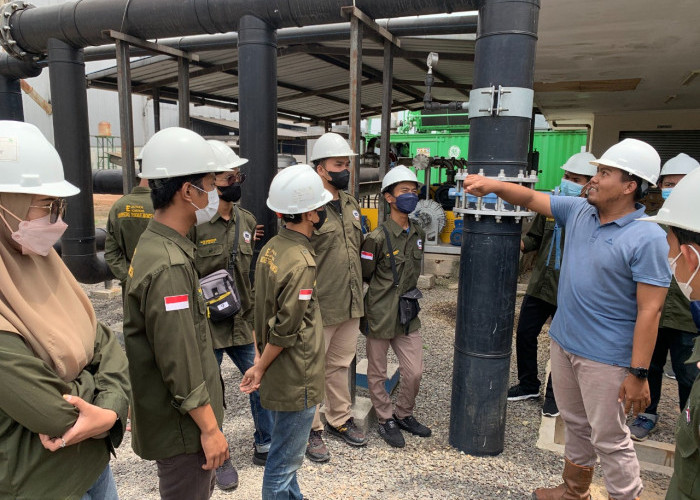 Mahasiswa Teknik Elektro UTI Kunjungan Industri ke PT Gree Energy Hamaparan