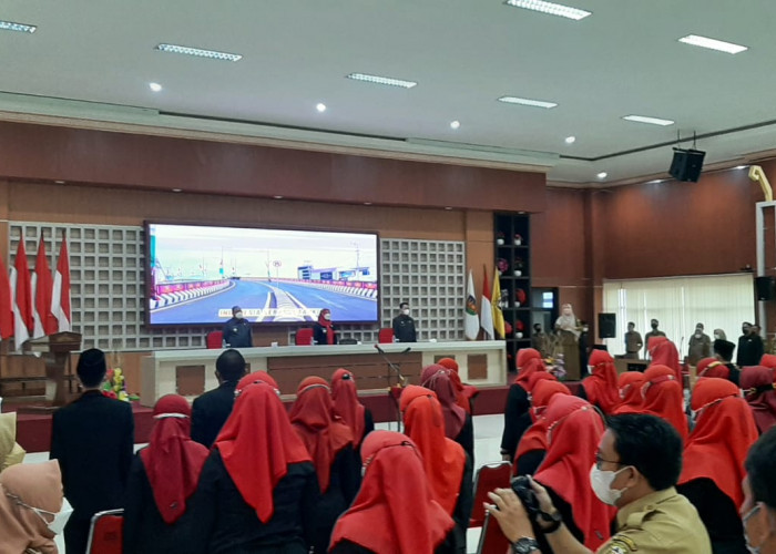 Eva Dwiana Lantik 10 Kepala UPT SMP dan 39 Kepala UPT SD, Ini Daftarnya