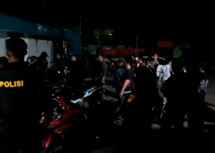 Mahasiswa Unila Bentrok, Saling Kejar-kejaran di Depan Gedung Rektorat