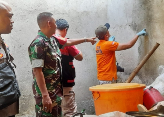 Suami Pulang Hendak Makan, Temukan Istri Tergantung di Belakang Rumah 