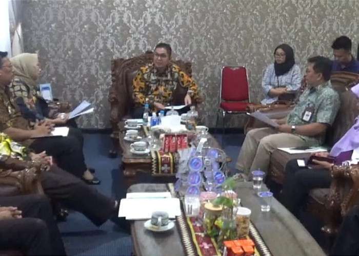 Jelang Pilkada Serentak 2024, Jangan Terima Minyak Goreng Tanpa Label dan Izin Edar Dari BPOM!