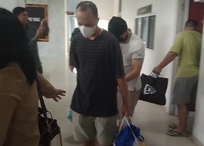 Jaksa Masih Koordinasi dengan Kejagung, Tuntutan Kurir Jaringan Fredy Pratama Ditunda