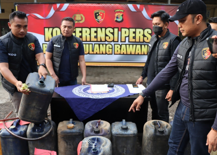 Timbun 7,7 Ton BBM Subsidi, Dua Warga Tulang Bawang Dibui