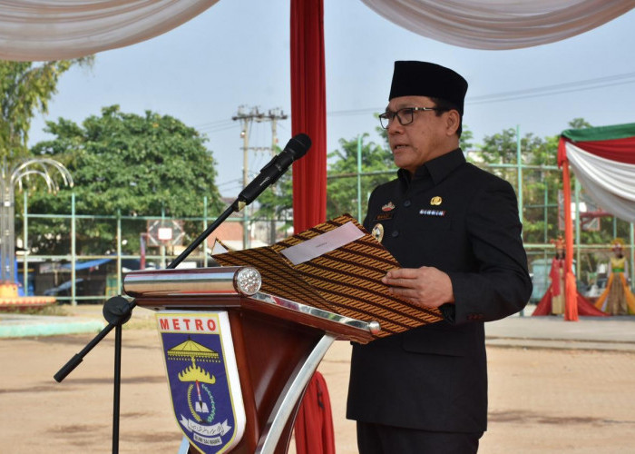Momen Peringatan Sumpah Pemuda, Wali Kota Metro Serahkan Penghargaan Pemuda Pelopor Kota Metro Tahun 2023