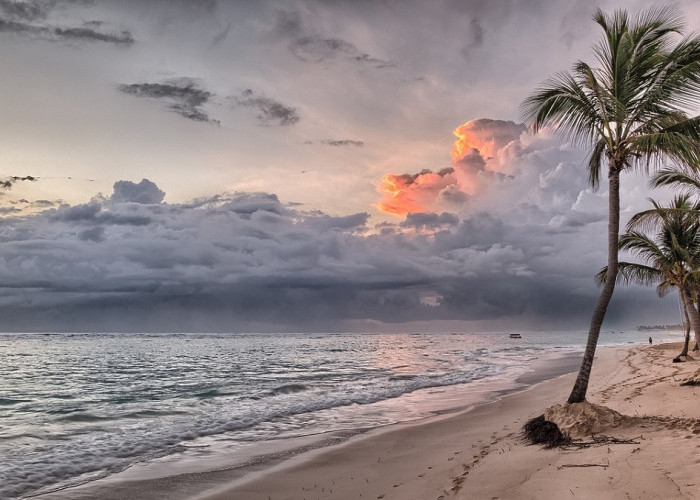 4 Destinasi Pantai Hits di Tanggamus Lampung, Cocok Banget untuk Liburan Akhir Tahun