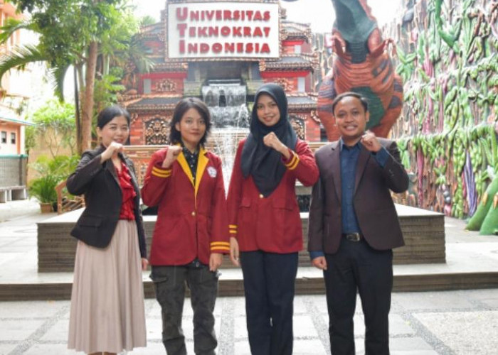 Dua Mahasiswa Teknokrat Sabet Prestasi pada English Olympics 2023