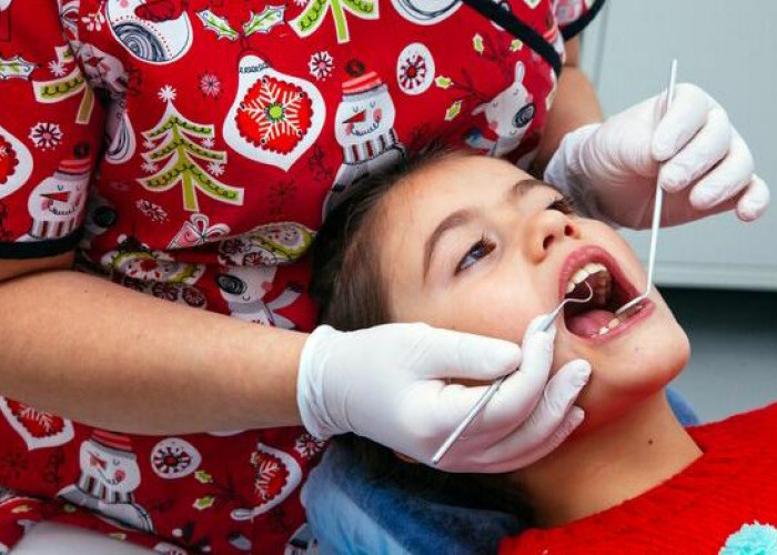 Kapan Usia yang Tepat Cabut Gigi Susu Anak? Begini Penjelasannya