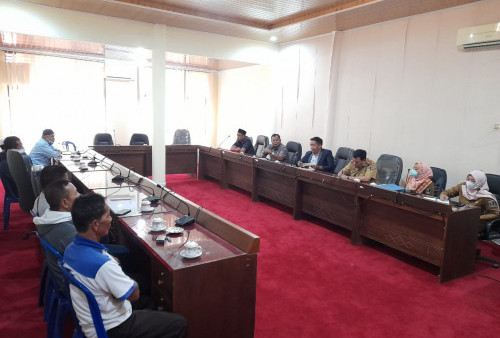 Blantik Sapi Keluhkan PMK, Komisi 2 DPRD Lamtim Siap Koordinasi Kementan