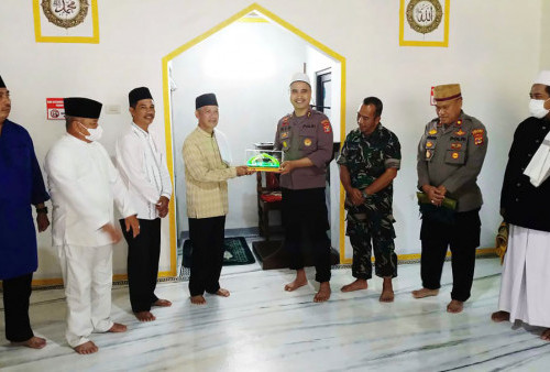 Abah Sujadi Kembali Nyantri, Fauzi Pulang ke Kampus