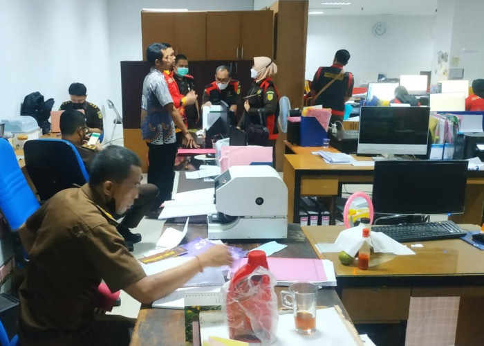 Kejati Lampung Geledah BPPRD Bandar Lampung, Ternyata Terkait Kasus ....