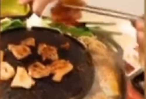 Bikin Geram, Wanita Ini Malah Tantang Tunjukkan Ayat Mana yang Melarang Makan Babi..