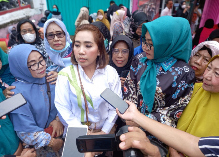 Tabungan Pensiunan Belum Dibayar, Puluhan Guru Pensiunan Koperasi Betik Gawi Curhat ke Aspri Hotman Paris